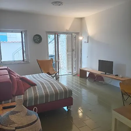 Pied-A-Terre Fronte Mare Apartment Celle Ligure Exterior photo