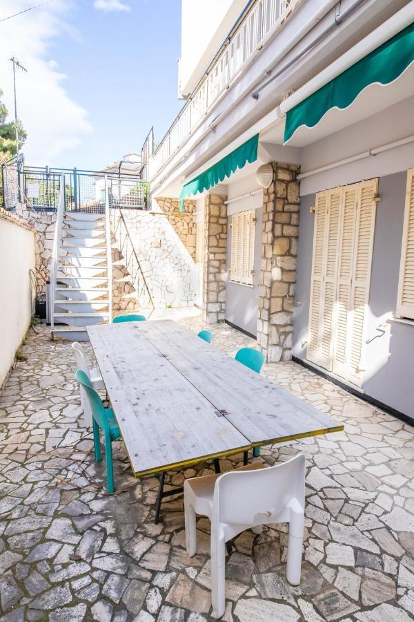 Pied-a-terre Fronte Mare Apartment Celle Ligure